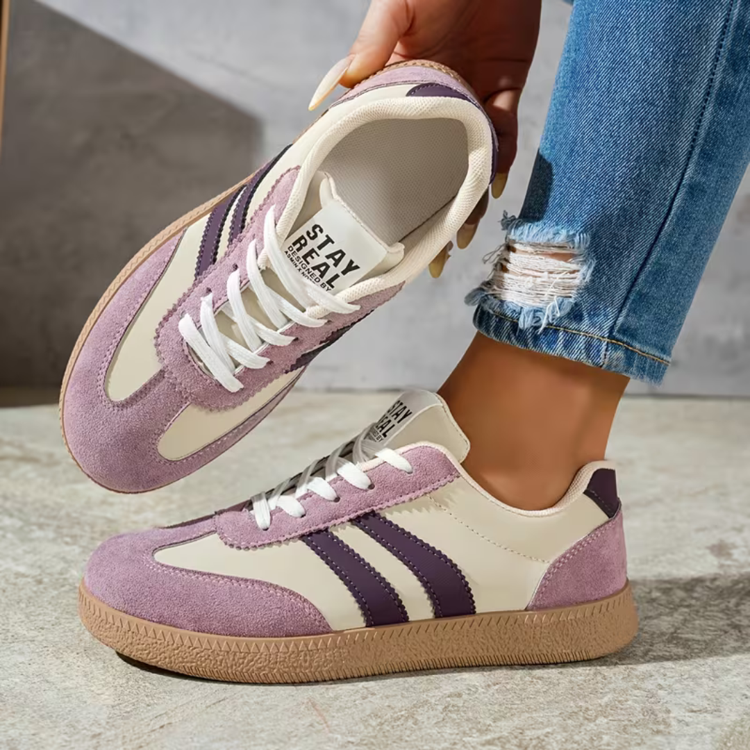 Bella Sneakers