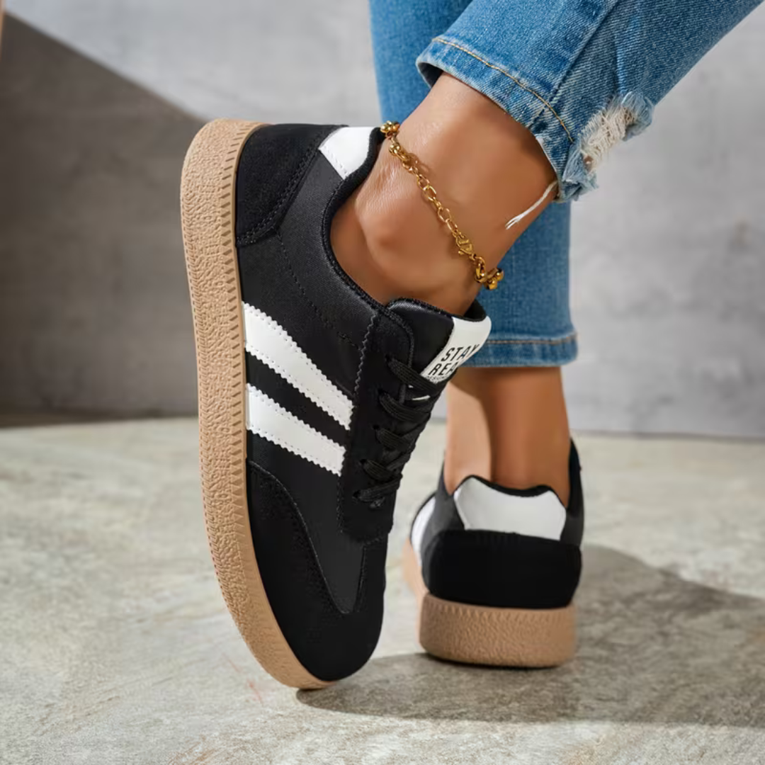 Bella Sneakers