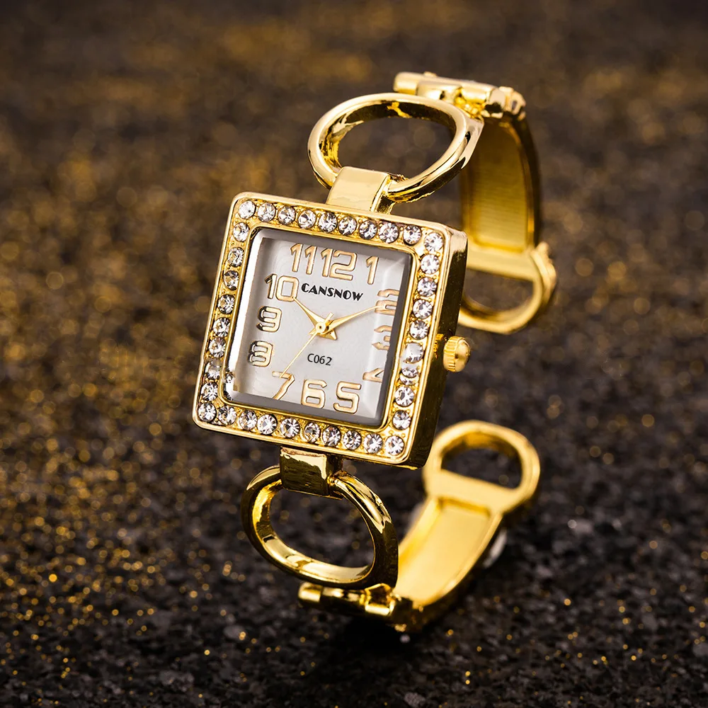 Aveline Gold Watch