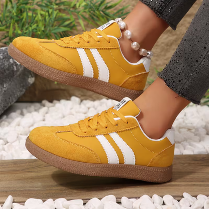 Bella Sneakers