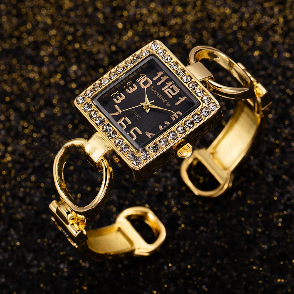 Aveline Gold Watch