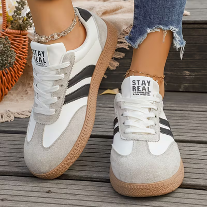 Bella Sneakers