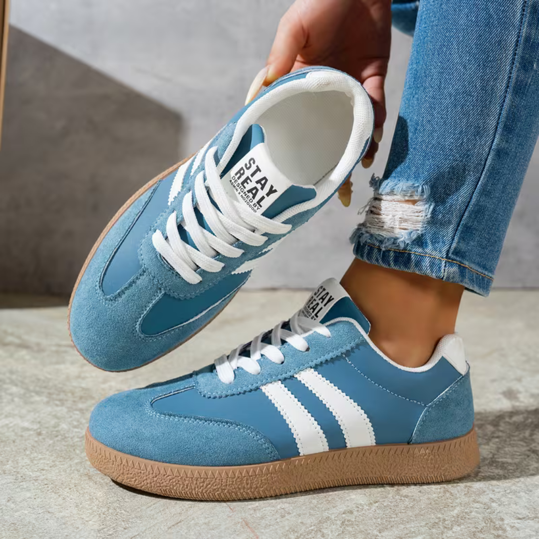 Bella Sneakers