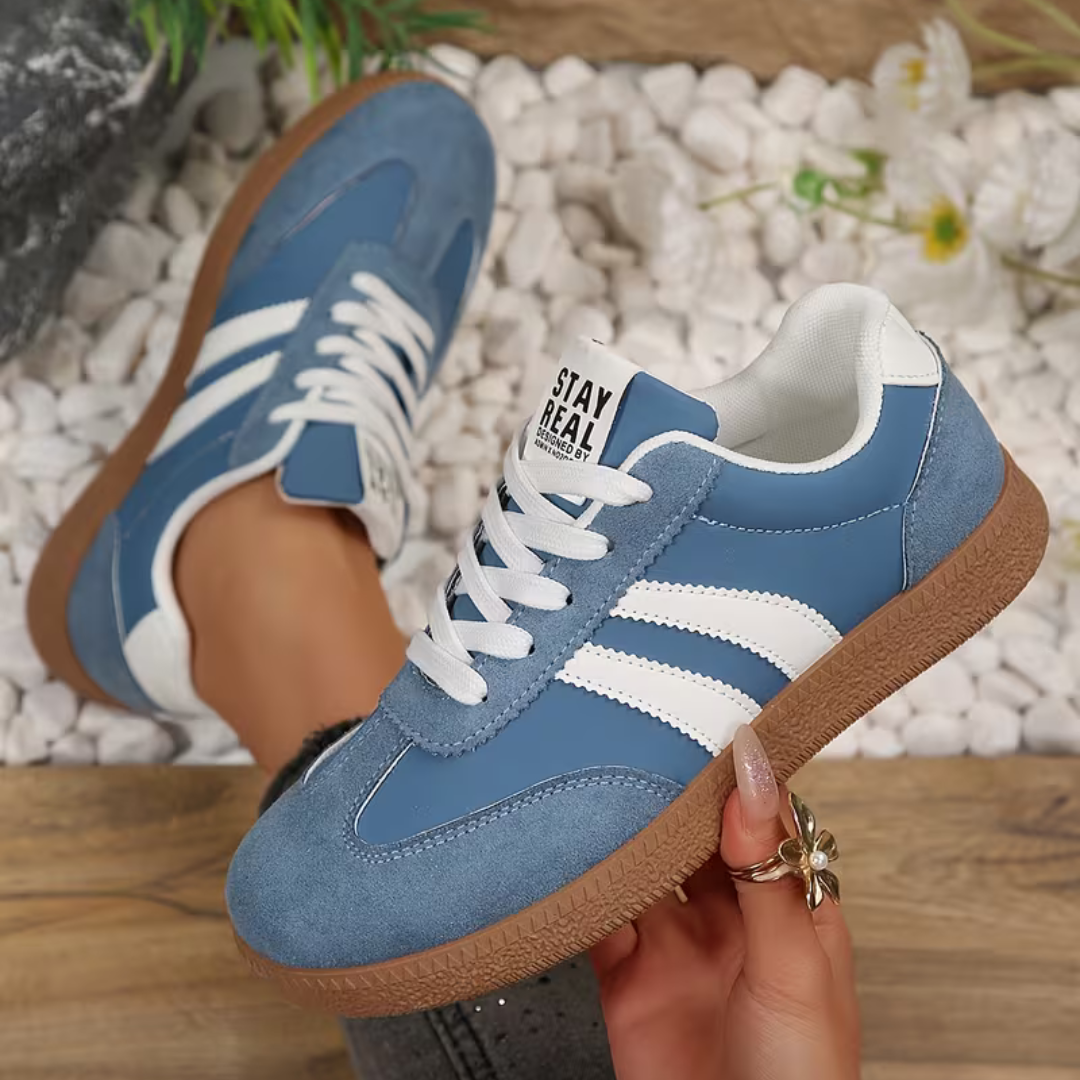 Bella Sneakers